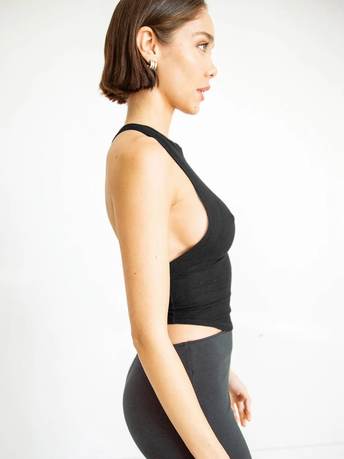 Halter Neck Ribbed Cropped Top