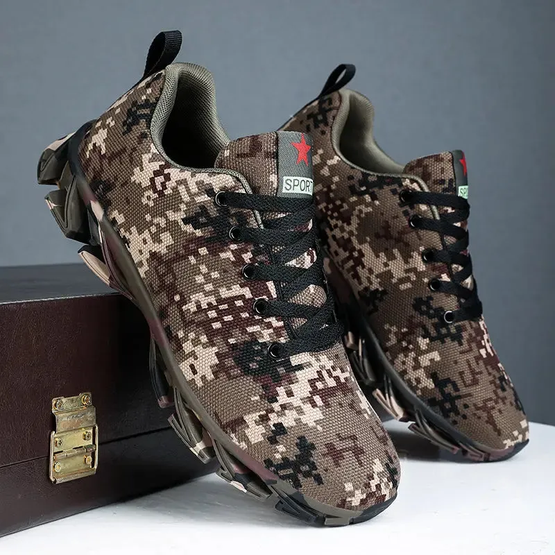 New Outdoor Shoes Men Breathable Hiking Shoes Light Weight Camouflage Hiking Shoes