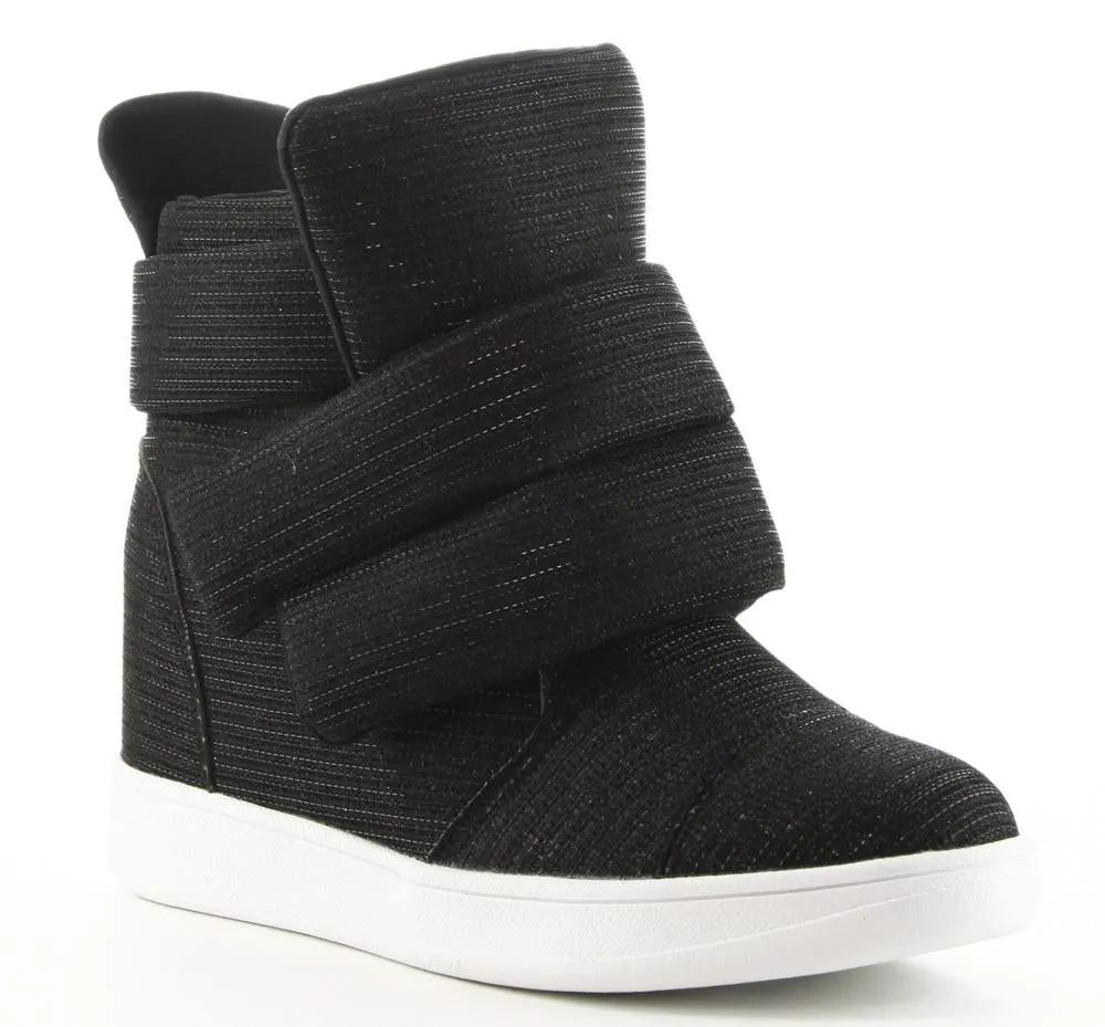 OBSESSED BLACK SNEAKER