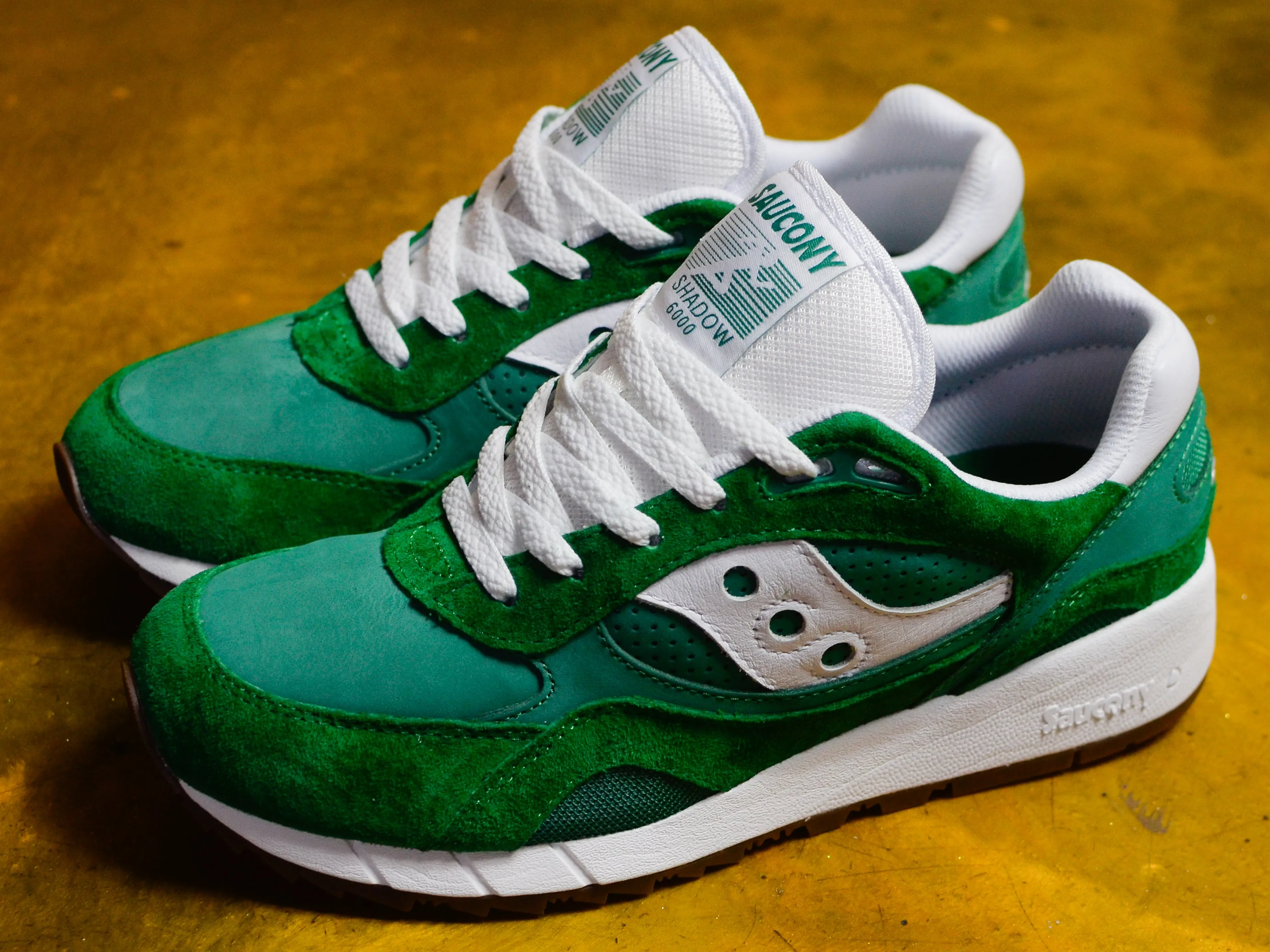 Shadow 6000 - Green / White