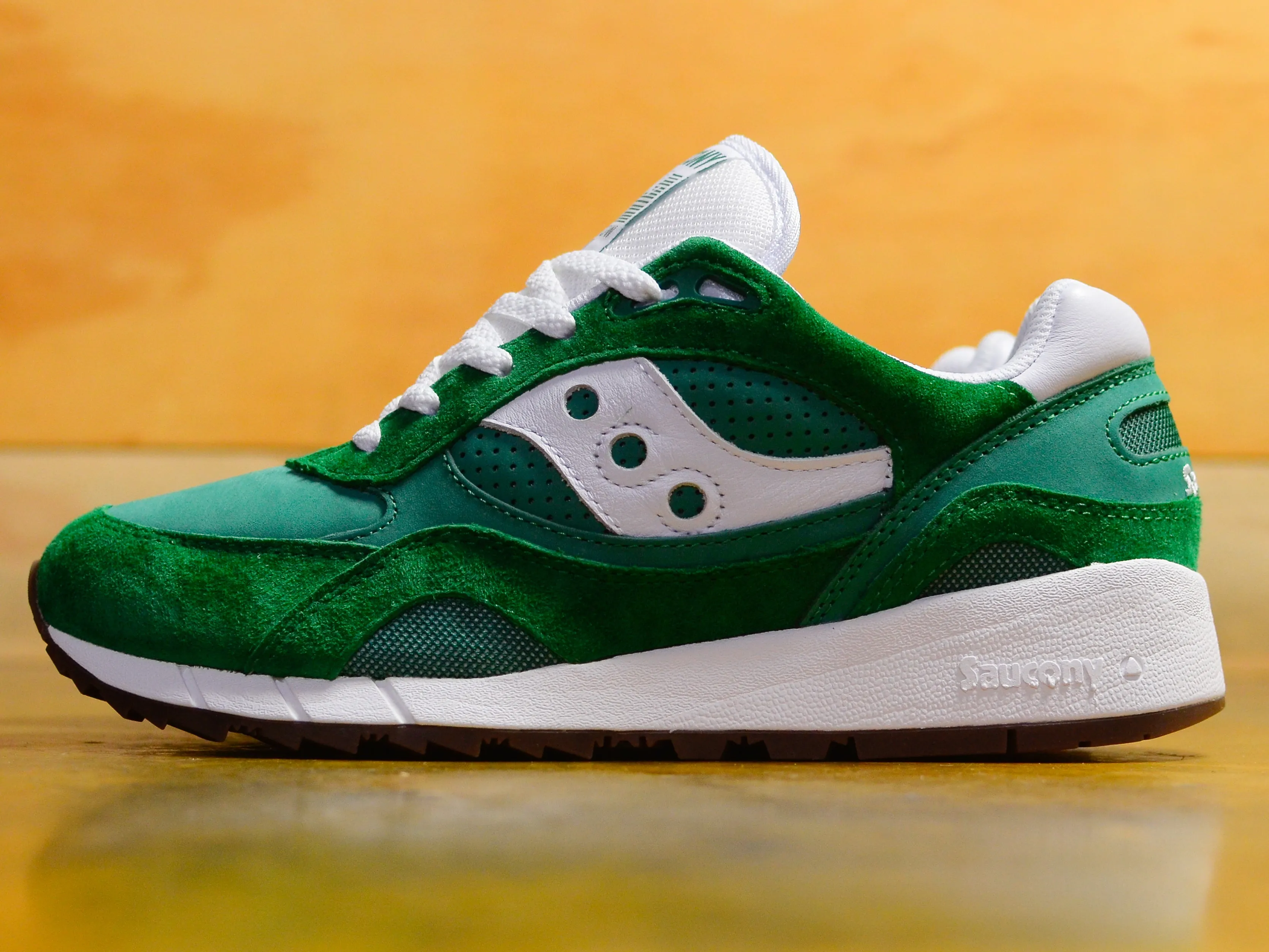 Shadow 6000 - Green / White