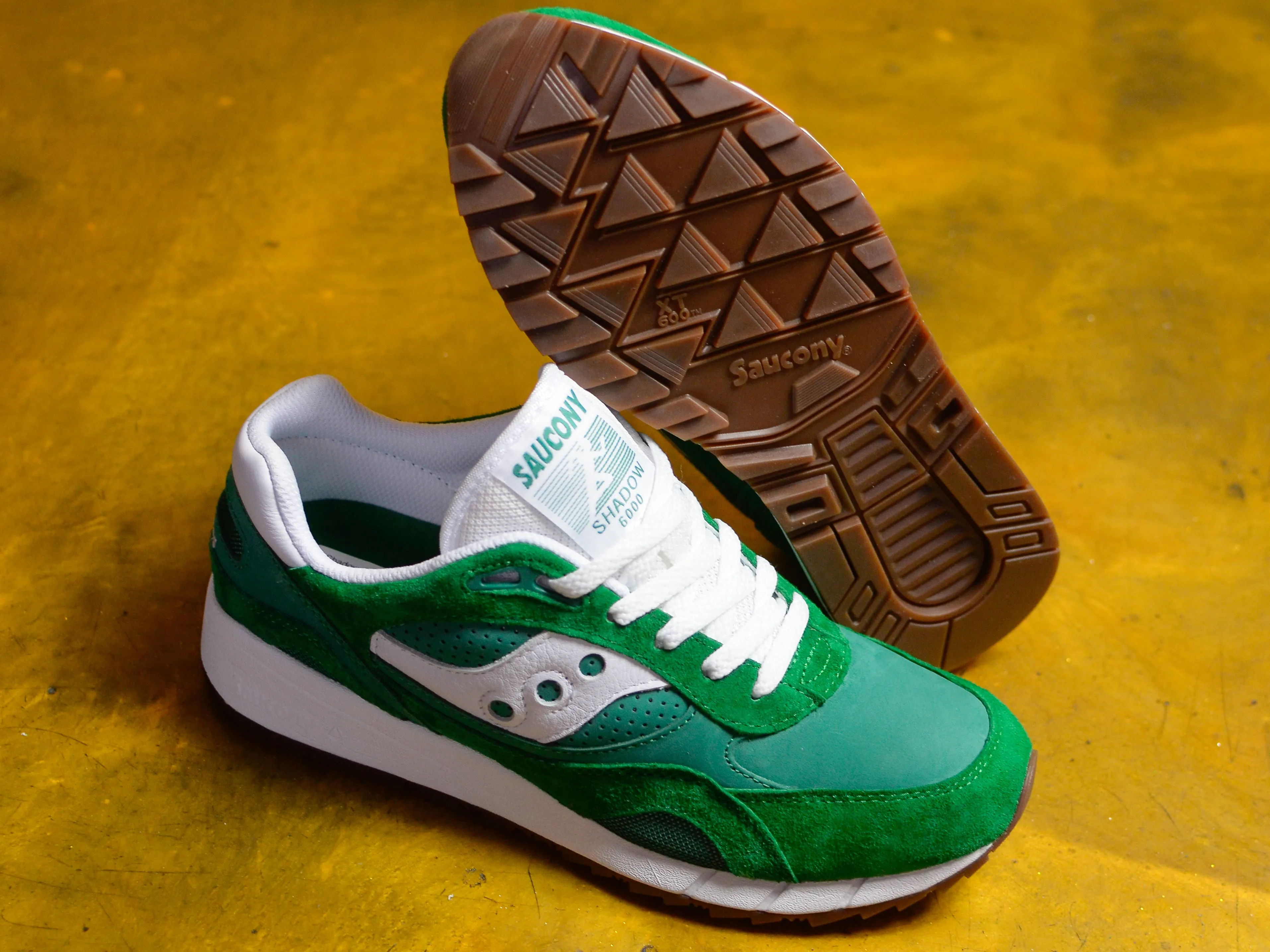 Shadow 6000 - Green / White