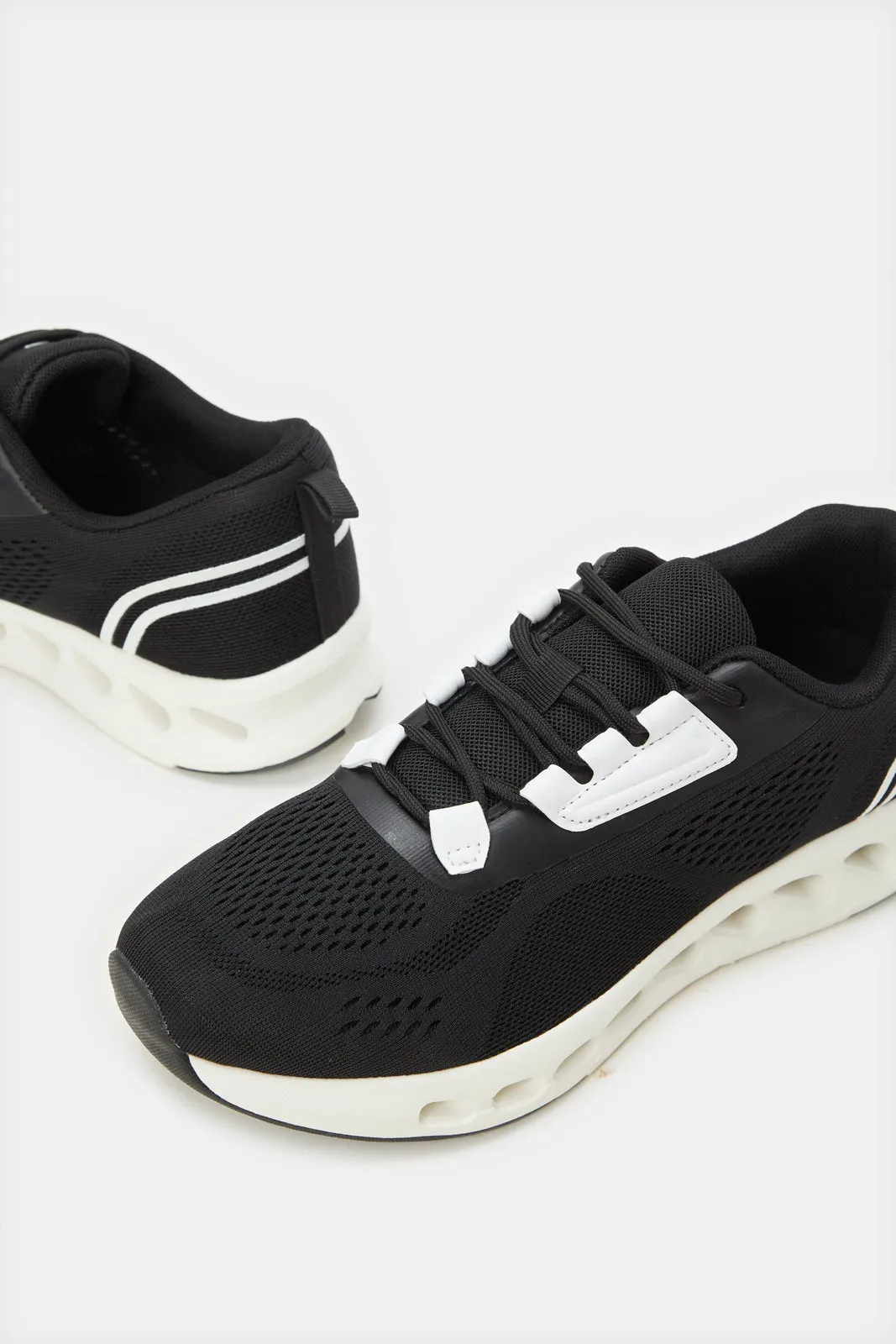 Women Black Sporty Sneaker